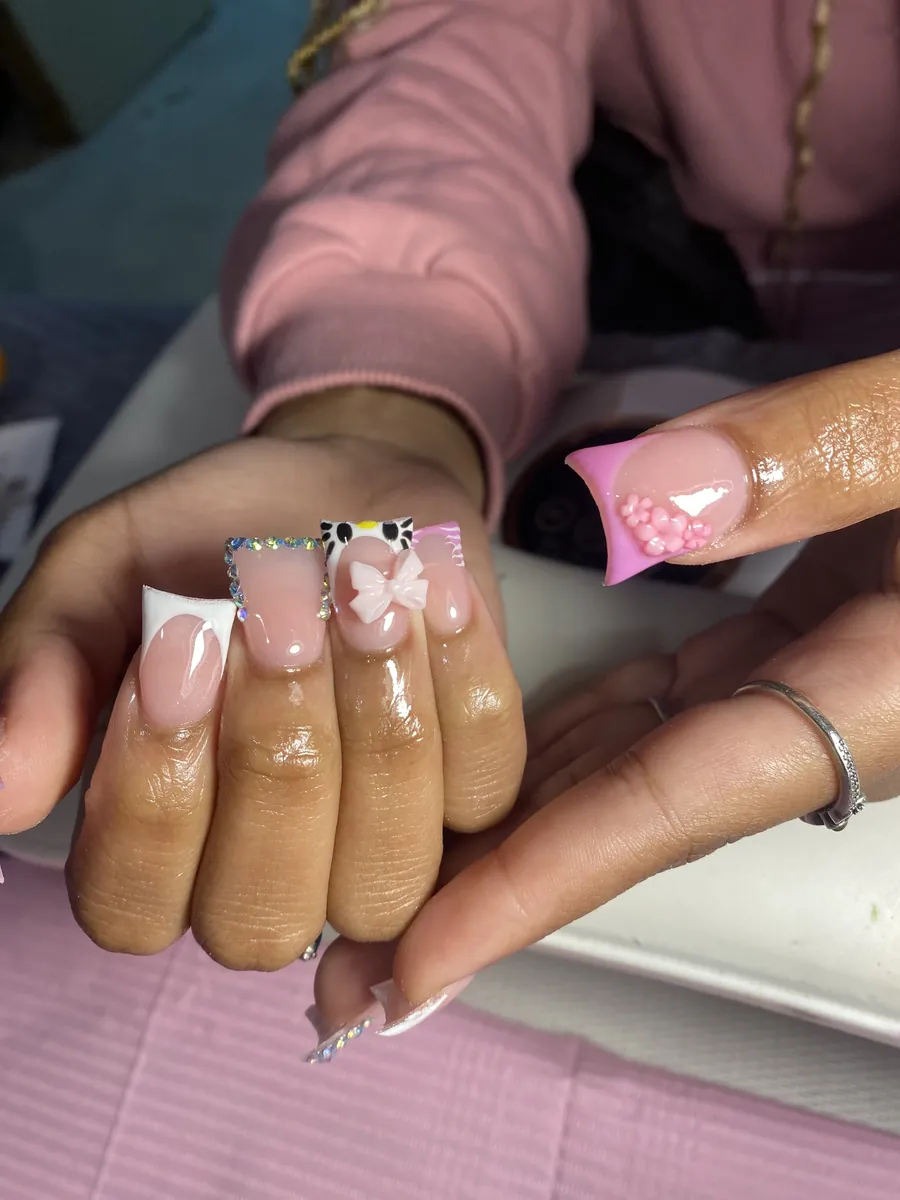 Pink and white acrylic set with polka dot art